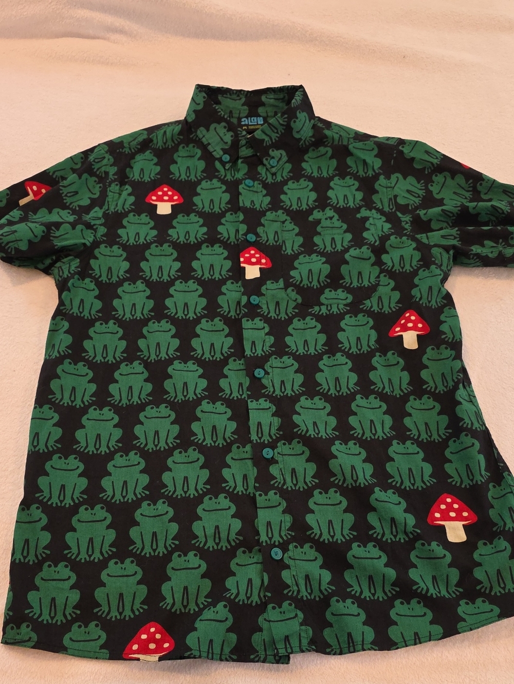 A-Lab Men's Green Frog & Red Mushroom Button-Up Shirt, MEDIUM